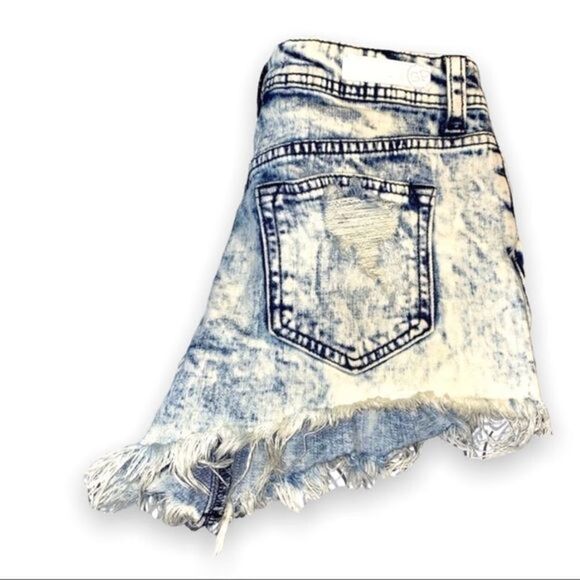 Sneak Peek high waist frayed‎ acid washed shorts - Picture 1 of 5